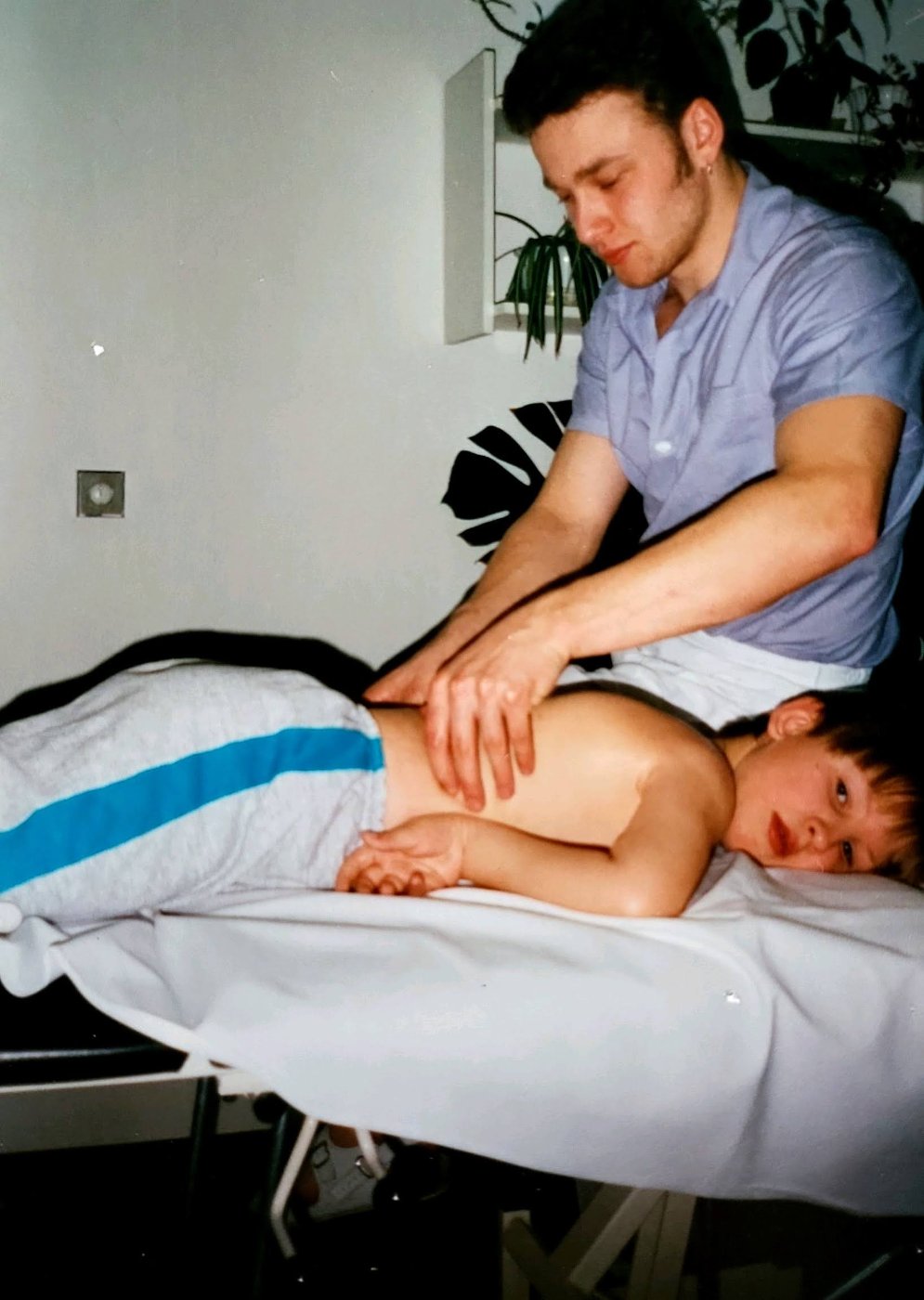 Richard při masáži, 1996